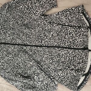 Lululemon Black and White Define?